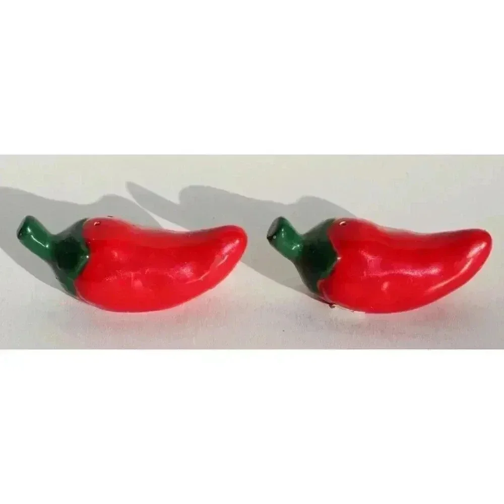 Vtg New Mexican Jalapeno Chili Peppers Ceramic Salt Pepper Shakers Set Taiwan